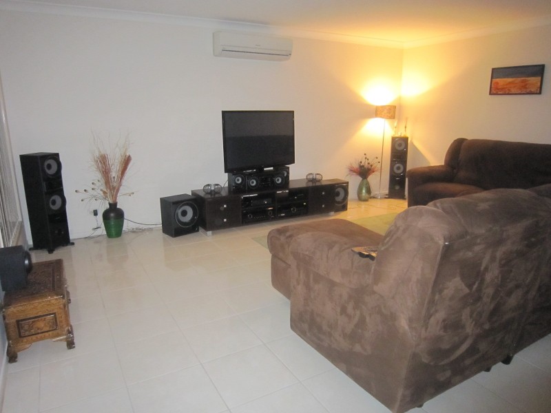 4 Cuttaburra Crescent, Glenvale QLD 4350