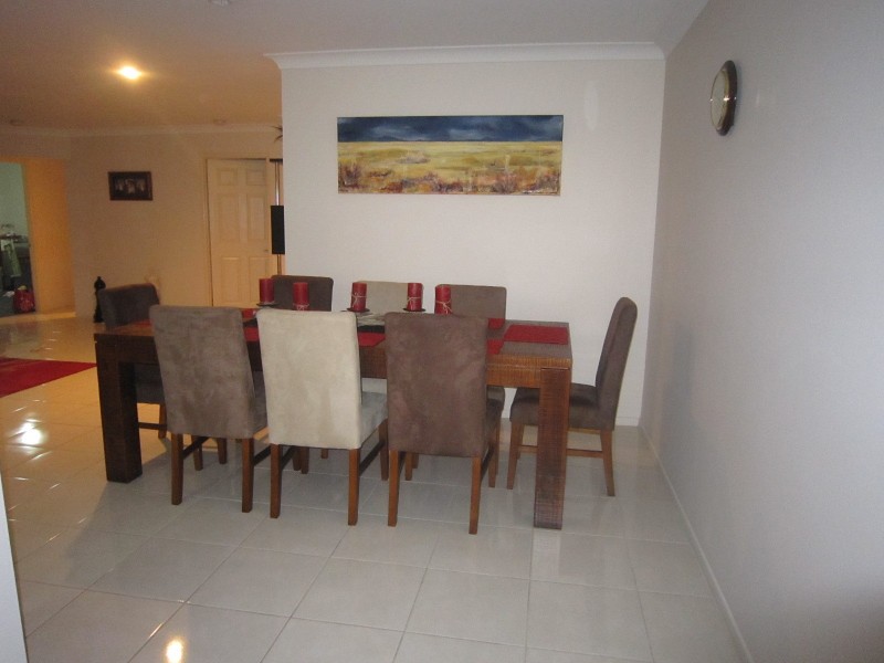 4 Cuttaburra Crescent, Glenvale QLD 4350