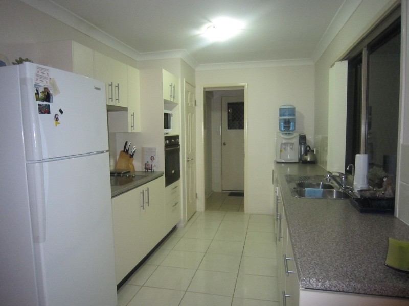 4 Cuttaburra Crescent, Glenvale QLD 4350