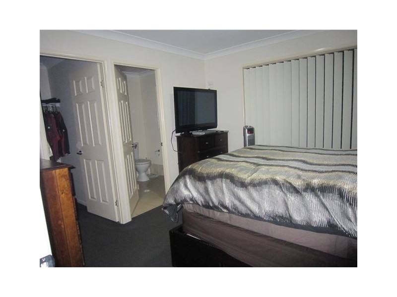 4 Cuttaburra Crescent, Glenvale QLD 4350