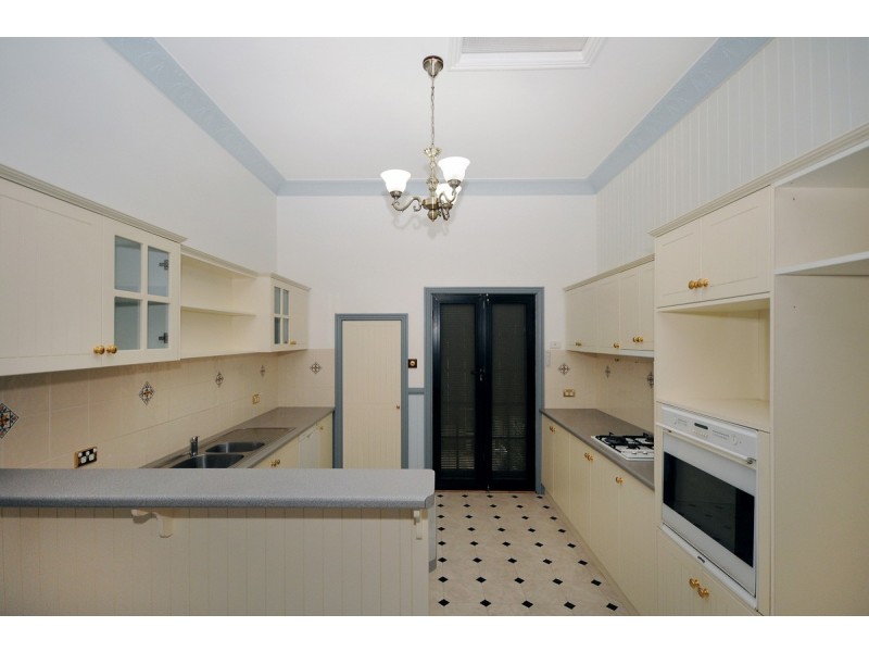 15 Gowrie Street, Toowoomba City QLD 4350