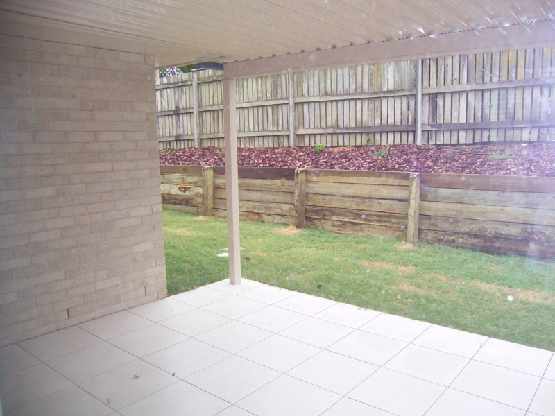 2/28 Sambar Court, Kearneys Spring QLD 4350