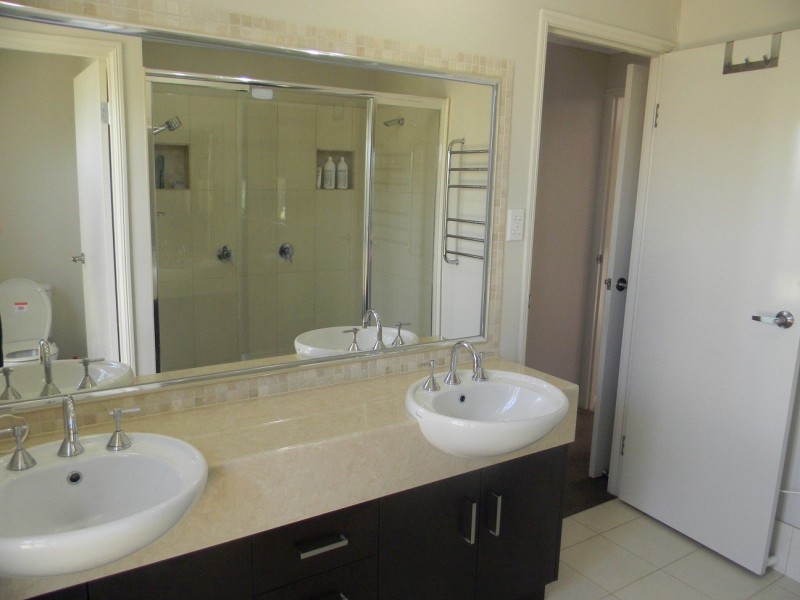 25 Gowrie-Birnam Road, Gowrie Junction QLD 4352