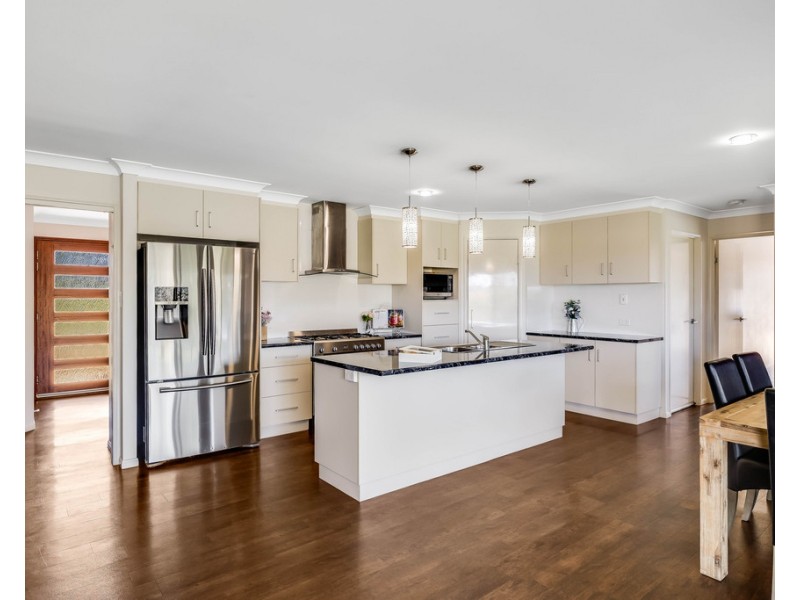 15 Northerly Drive, Hodgson Vale QLD 4352