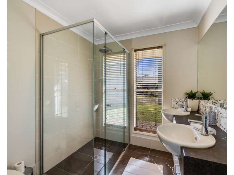 15 Northerly Drive, Hodgson Vale QLD 4352