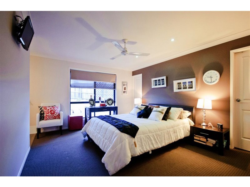 1 Koel Crescent, Highfields QLD 4352