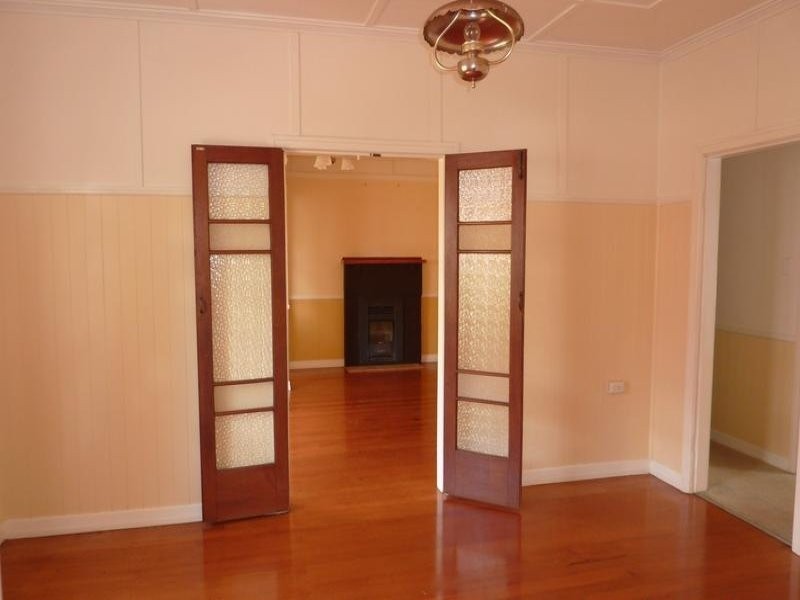 271 West Street, Harristown QLD 4350