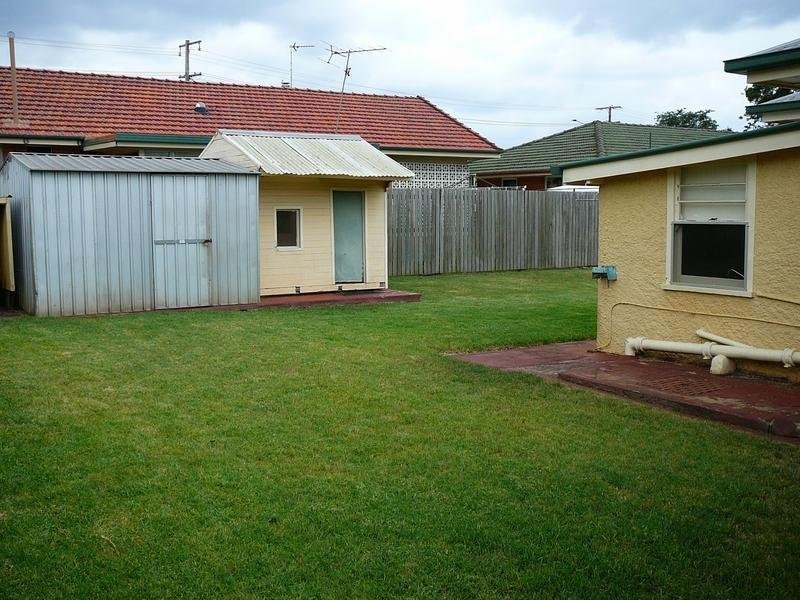 271 West Street, Harristown QLD 4350