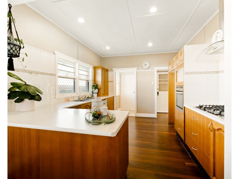 12 Victory Street, Newtown QLD 4350