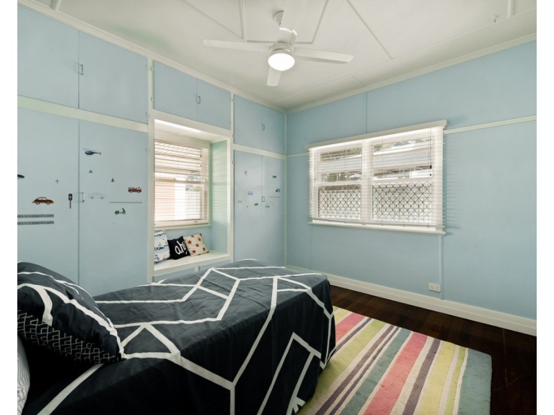 12 Victory Street, Newtown QLD 4350