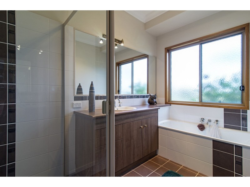 50 Grundy Road, Spring Creek QLD 4361