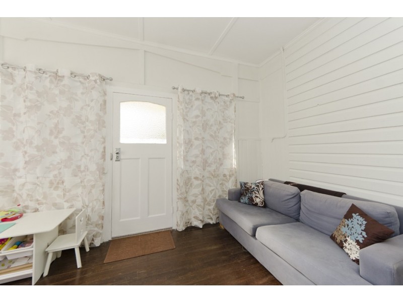 5 Louisa Street, South Toowoomba QLD 4350