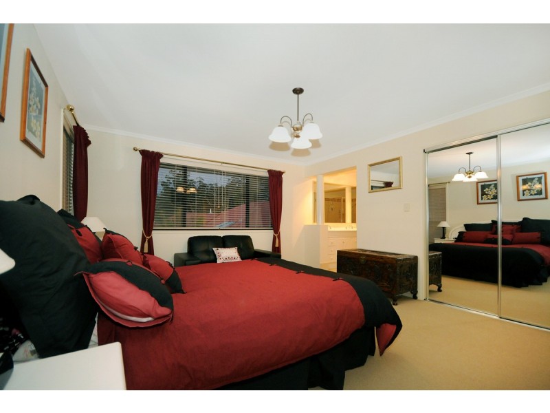 14 Banksdale Drive, Middle Ridge QLD 4350