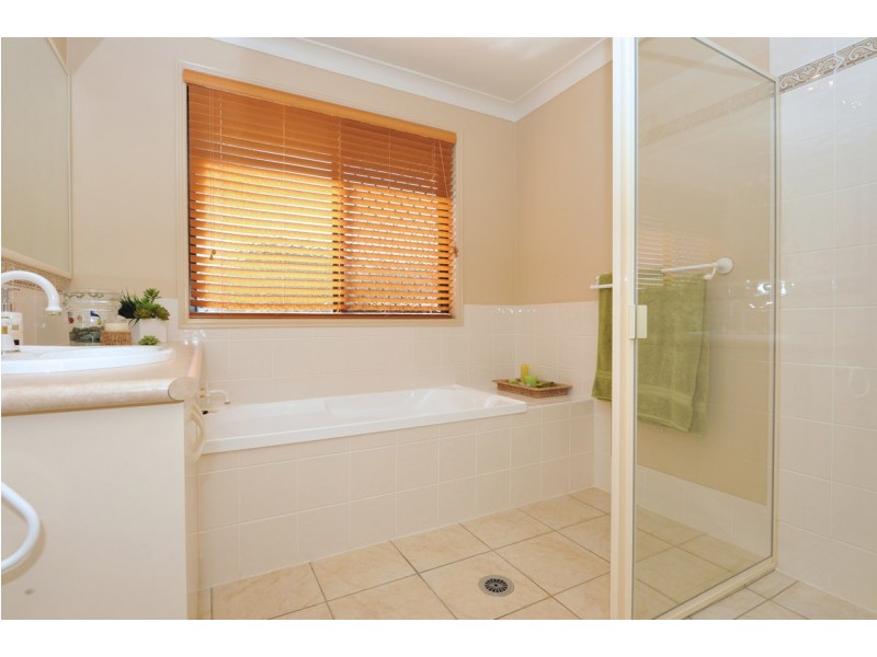 22 Bridget Court, Middle Ridge QLD 4350