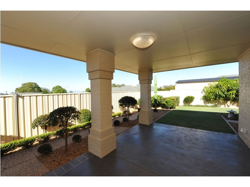 22 Bridget Court, Middle Ridge QLD 4350