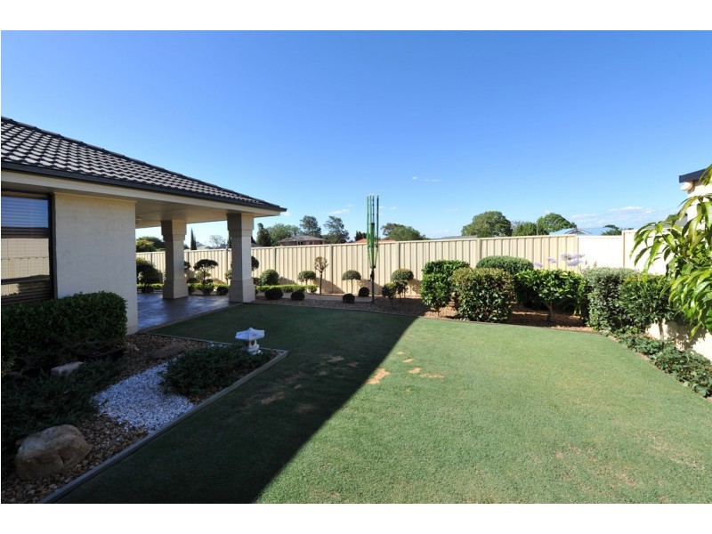22 Bridget Court, Middle Ridge QLD 4350