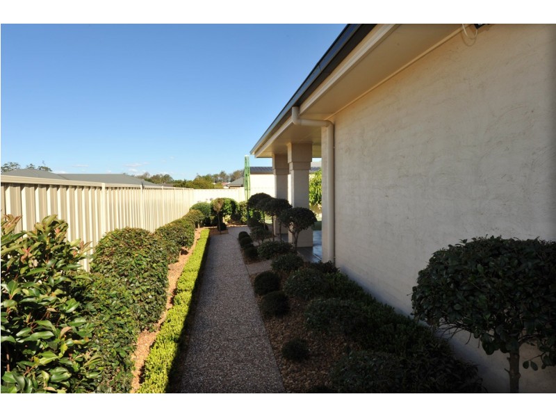 22 Bridget Court, Middle Ridge QLD 4350