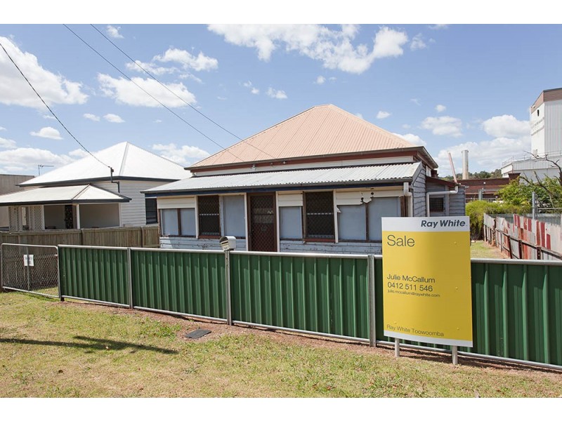 62 Mort Street, North Toowoomba QLD 4350