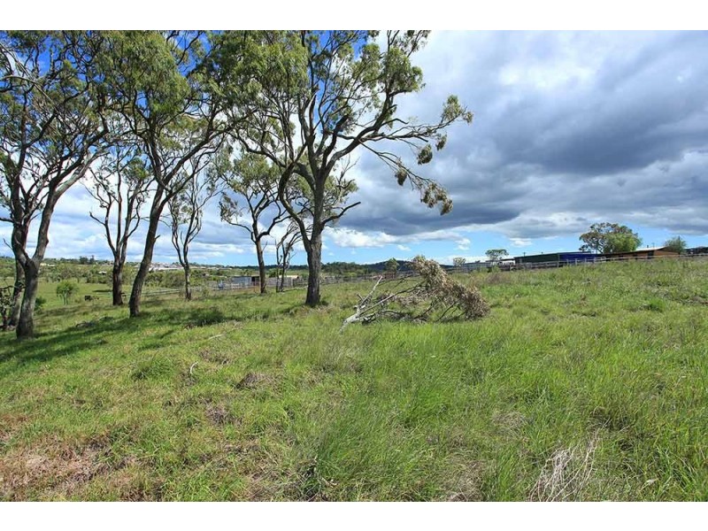 386-396 McDougall Street, Glenvale QLD 4350