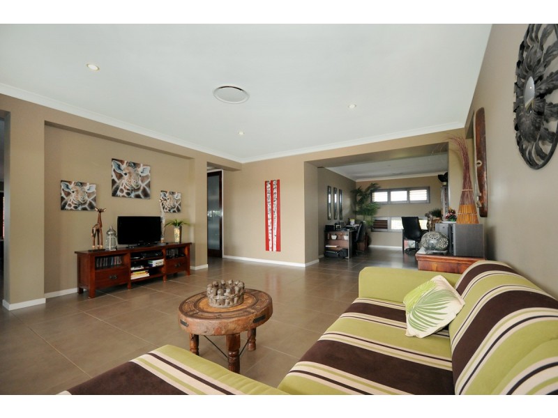 39 Highgrove Drive, Highfields QLD 4352