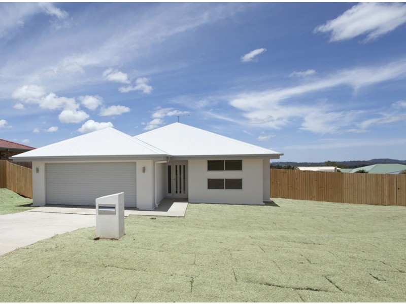 4 Campbell Drive, Highfields QLD 4352