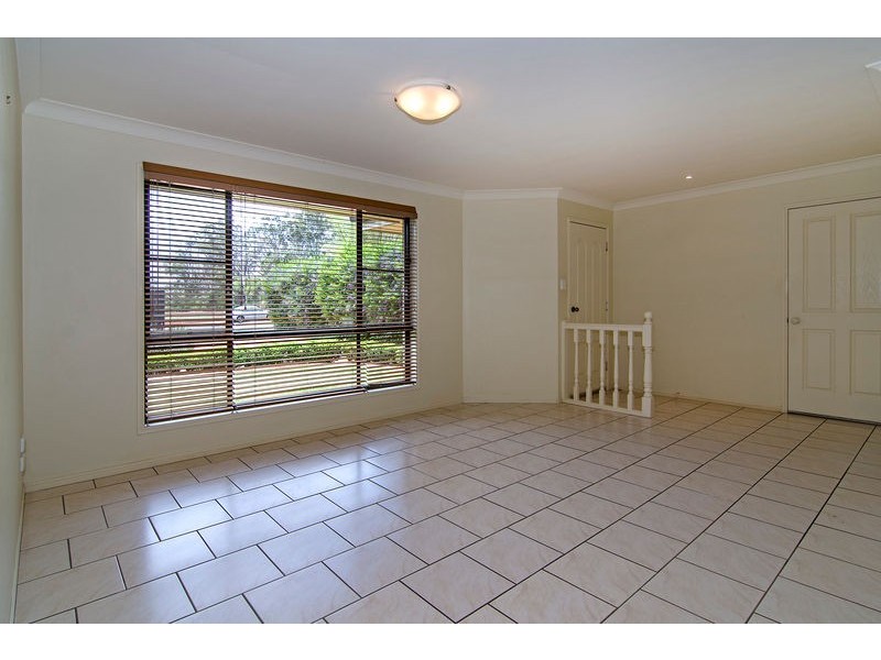 2/361 Ramsay Street, Middle Ridge QLD 4350