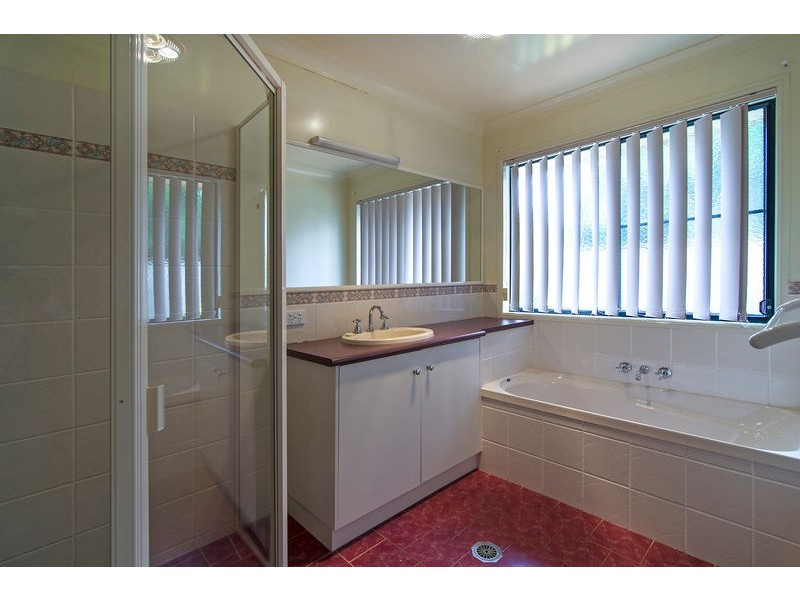 2/361 Ramsay Street, Middle Ridge QLD 4350