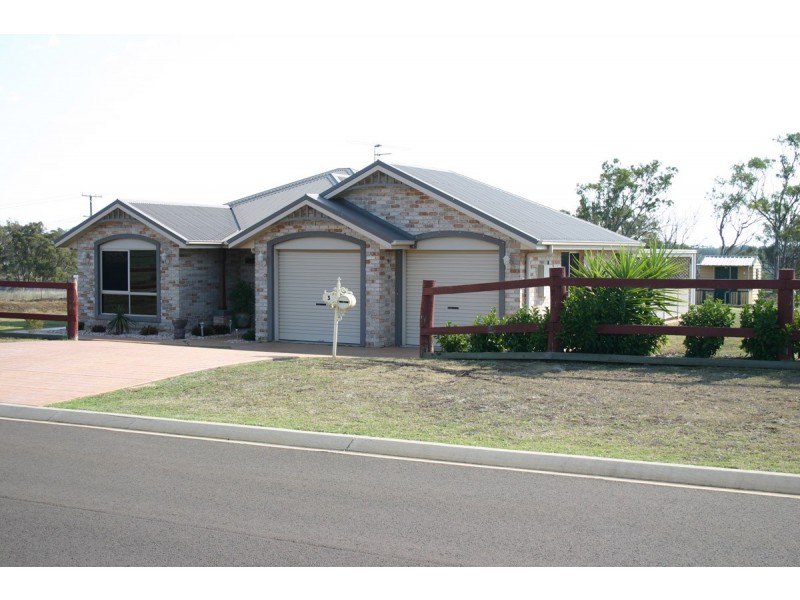 3 Lauren Court, Glenvale QLD 4350