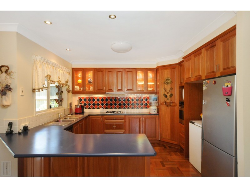 20 Scullin Street, Middle Ridge QLD 4350