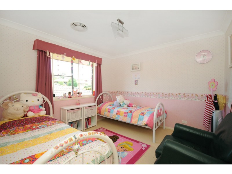 20 Scullin Street, Middle Ridge QLD 4350