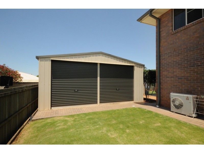 20 Scullin Street, Middle Ridge QLD 4350