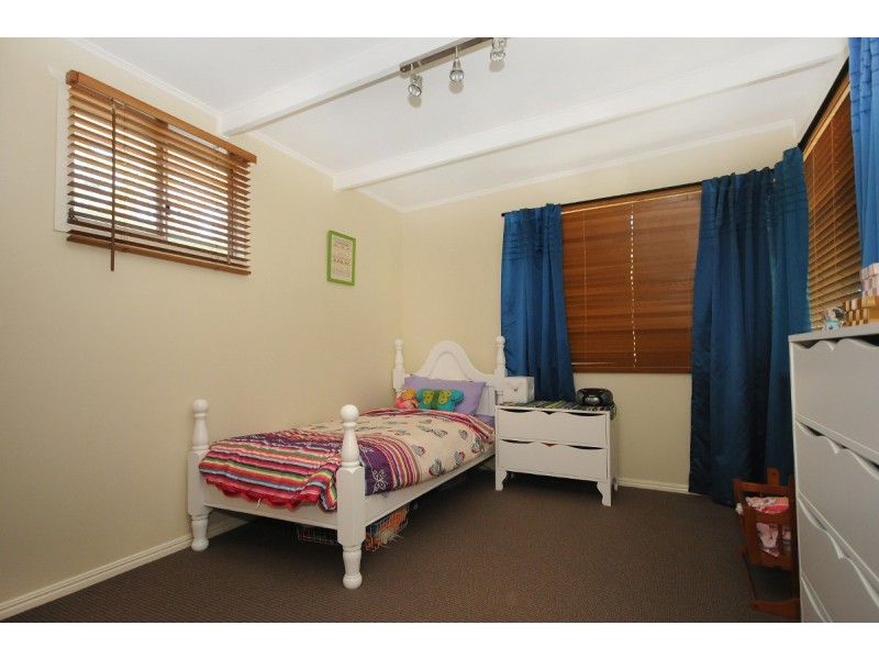 16 Alford Street, Mount Lofty QLD 4350