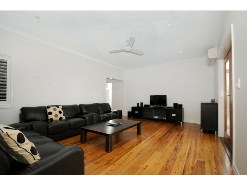 16 Perth Street, Rangeville QLD 4350