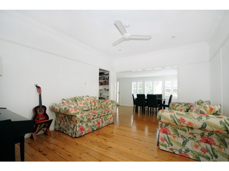 16 Perth Street, Rangeville QLD 4350