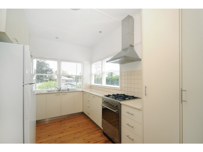 16 Perth Street, Rangeville QLD 4350