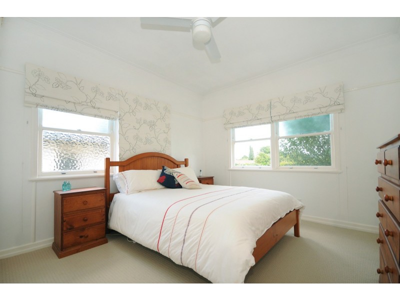 16 Perth Street, Rangeville QLD 4350