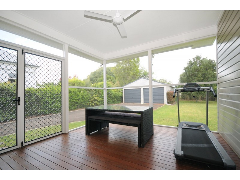 16 Perth Street, Rangeville QLD 4350