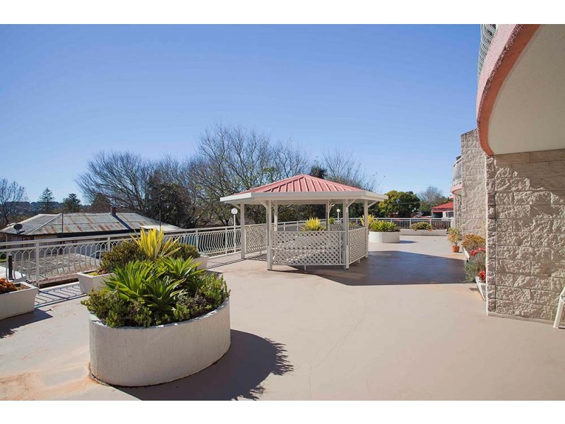 9/208 Hume Street, South Toowoomba QLD 4350