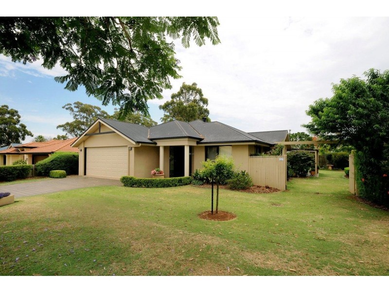 14 Weis Cr, Middle Ridge QLD 4350