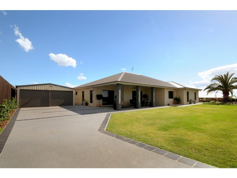 2 Devoran Street, Kleinton QLD 4352
