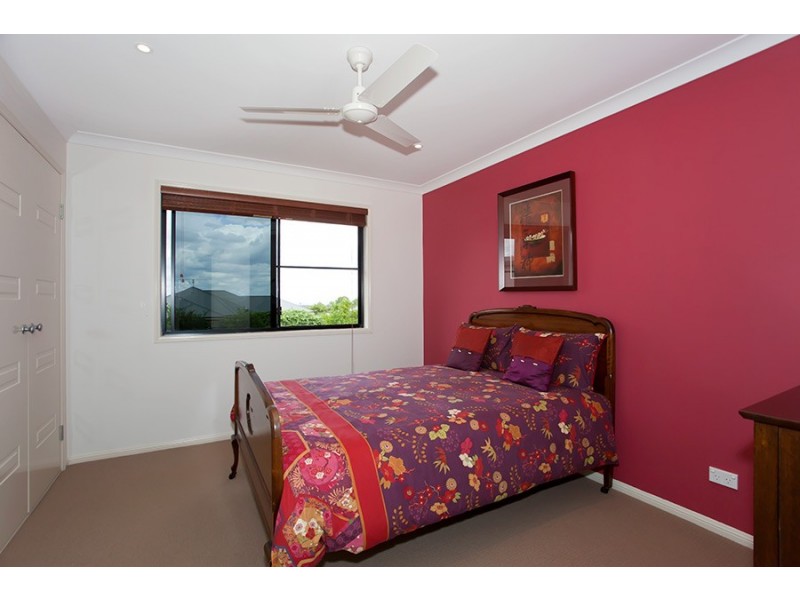 20 Kingfisher Drive, Highfields QLD 4352