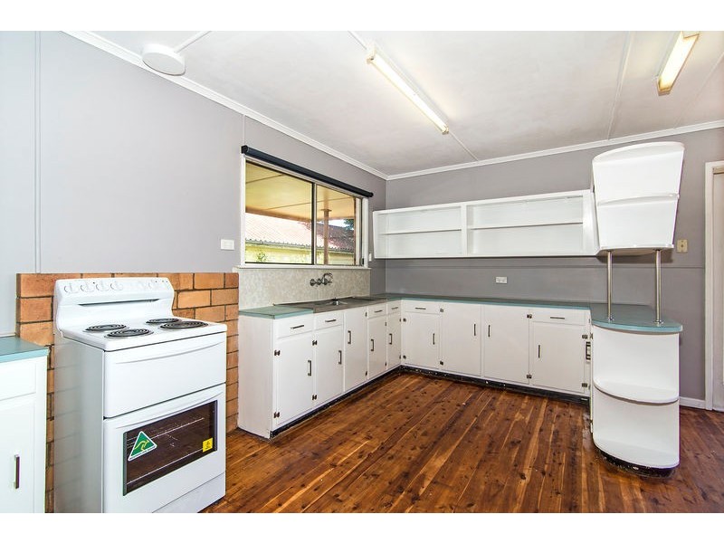 1 Peak Street, Harristown QLD 4350