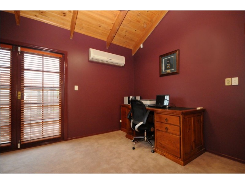 159 Spring Street, Middle Ridge QLD 4350
