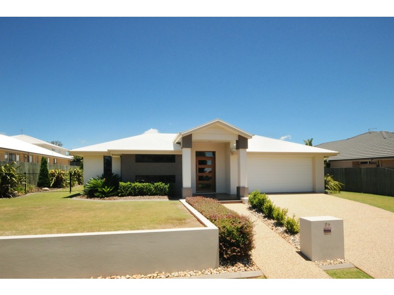 96 Spring Street, Middle Ridge QLD 4350