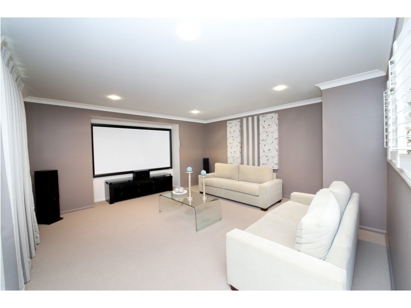 96 Spring Street, Middle Ridge QLD 4350