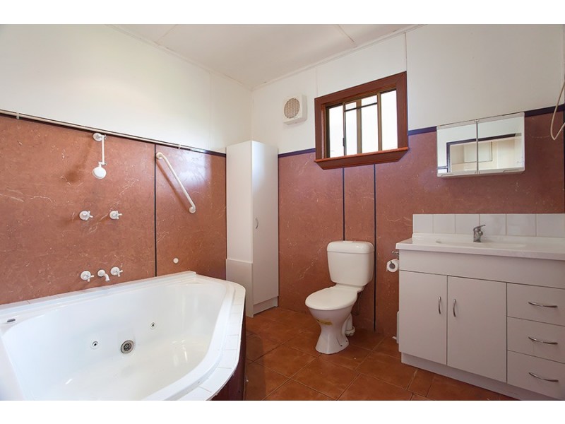 21 Tynedale Avenue, Newtown QLD 4350