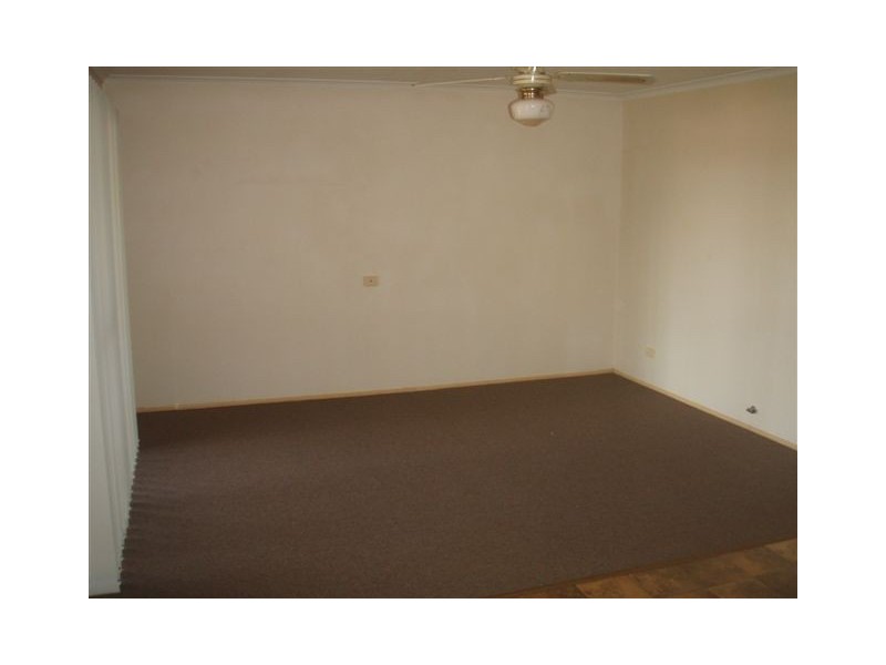 1/198 Ramsay Street, Centenary Heights QLD 4350