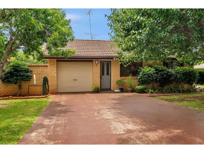 1/7 Damian Crescent, Kearneys Spring QLD 4350
