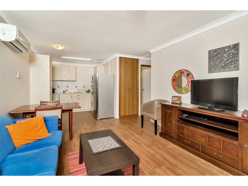 1/7 Damian Crescent, Kearneys Spring QLD 4350