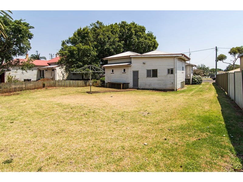 2 Rome Street, Newtown QLD 4350